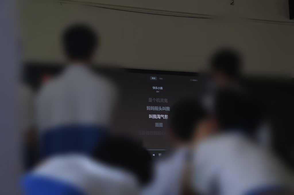 最后一个宿舍的节目 我才想起拍照记录一下