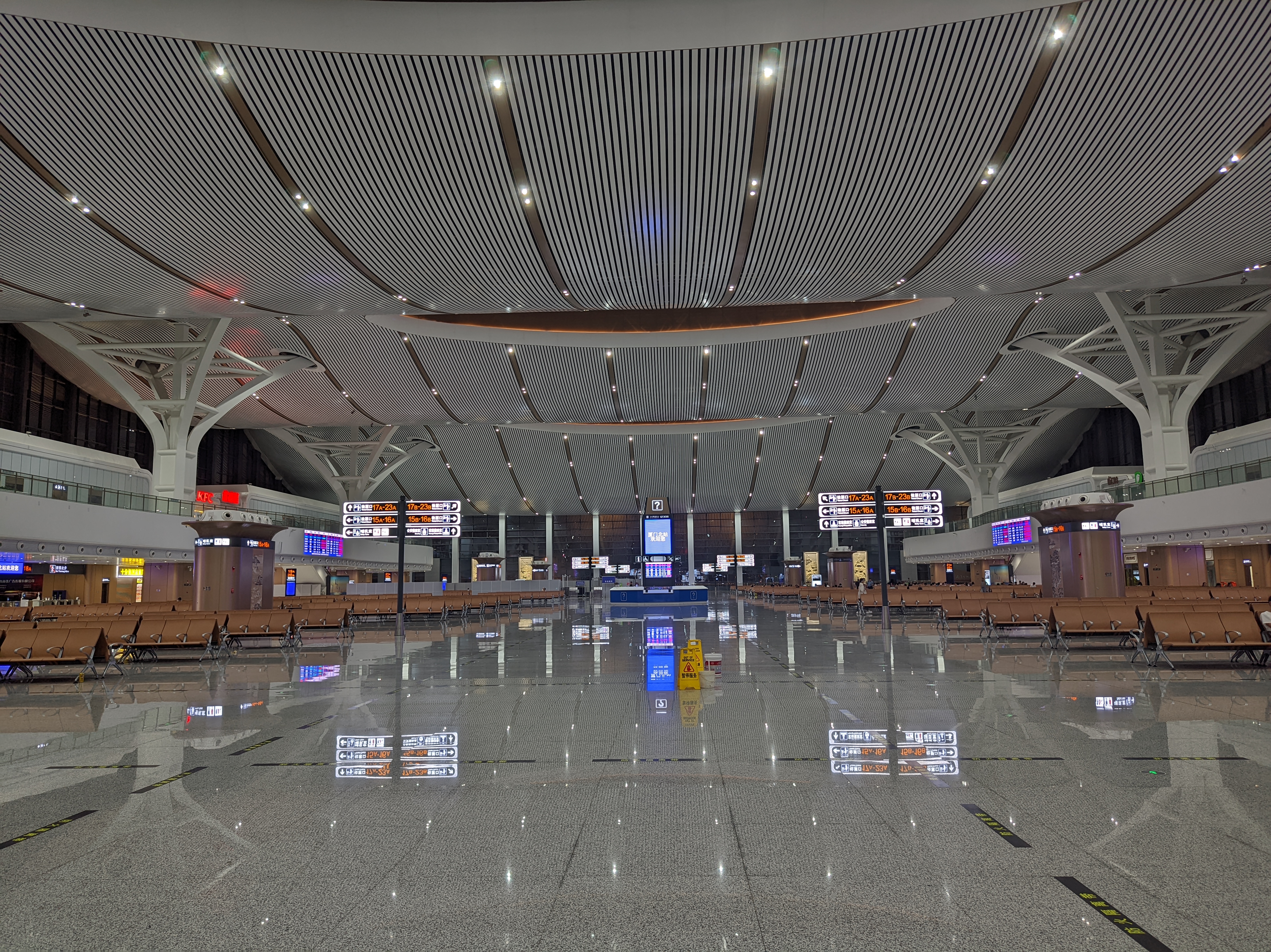 新旧站房连接处